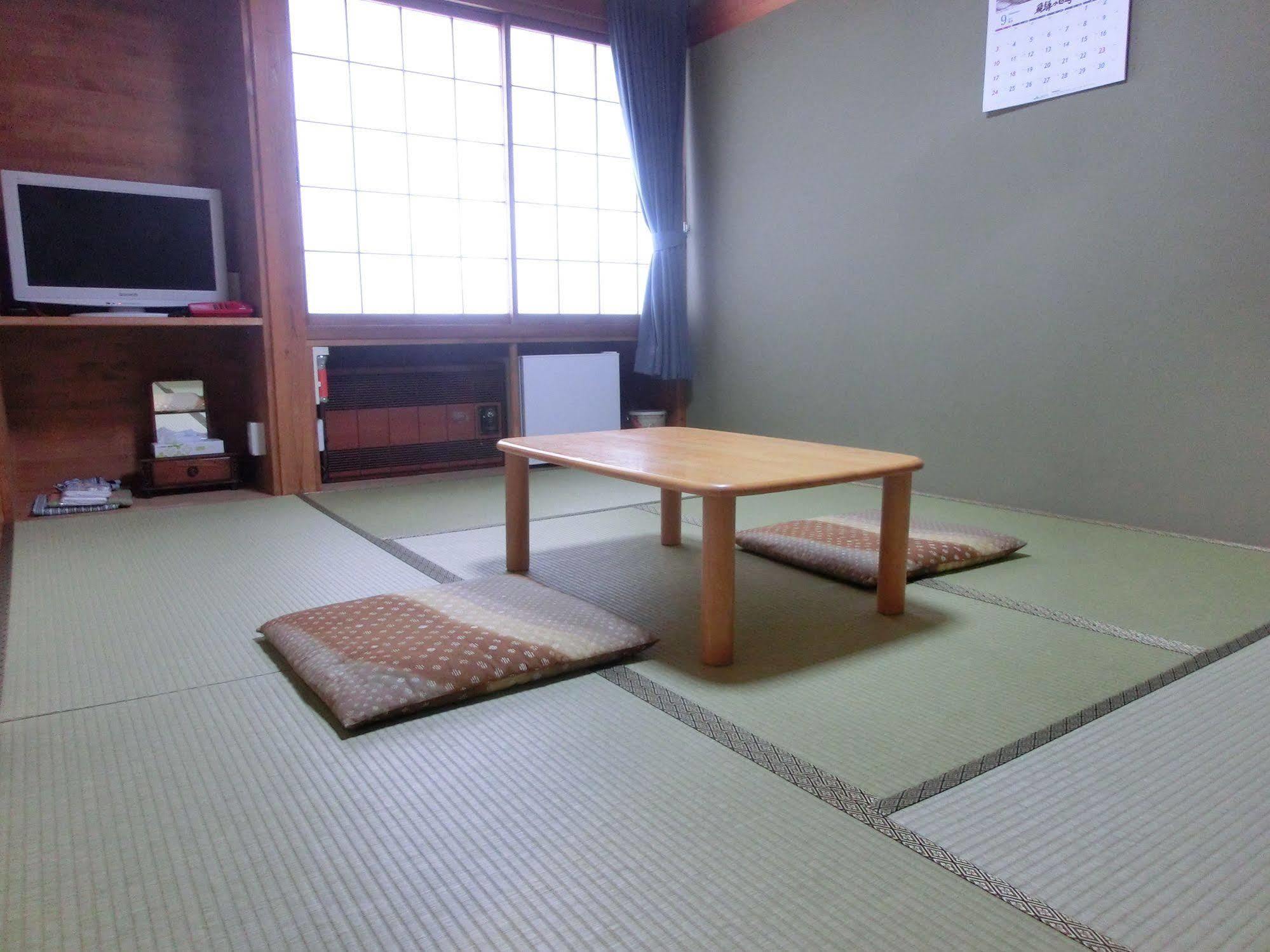 Minshuku Iwatakan Takayama (Gifu) Exterior foto
